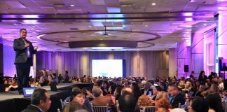 Entrega Gobierno Ciudadano apoyos educativos a 880 maestros