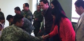Lleva Procuraduría la Navidad a familias de militares