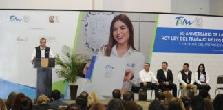 Gobierno del Estado anuncia incrementos salariales y entrega premios de antigüedad para burócratas estatales