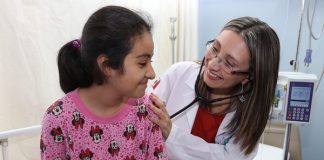CREA ISSSTE GUÍA PARA PADRES SOBRE DETECCIÓN OPORTUNA DE CÁNCER INFANTIL