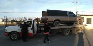 Elementos de PET y Sedena, aseguran vehículo y yogas de combustible