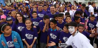 Celebran con caminata Día de la Familia en sector de la Alianza