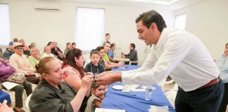 ENTREGA DIF REYNOSA MÁS DE MIL LENTES.