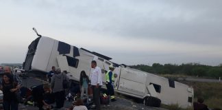 Accidente Vial.-/ Ubicación: Autopista Reynosa Monterrey km 62, Los Ramones