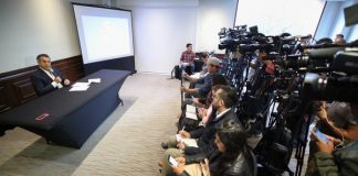 A los medios de comunicación y a la opinión pública