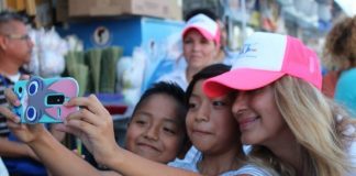 AGRADECEN A MAKI,HABITANTES DE “LA LONGORIA” SACAR A REYNOSA DE LOS BACHES..