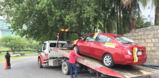 Asegura Agencia Estatal de Transporte 57 taxis pirata