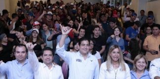 Cabeza de Vaca se reúne con liderazgos vecinales en Reynosa