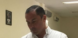 GUSTAVO RICO NI HACIÉNDOLA DEL CHAVO DEL 8, LEVANTA