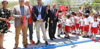 Llevan trabajo de internos a escuelas públicas