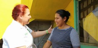 Recibe Miguel Alemán a Brenda Kú.