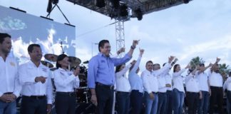 Exigirá Cabeza de Vaca bajar precio de gasolina y el IVA al 8 por ciento