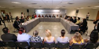 Suscribe Gobernador Reglamento del Consejo para Personas Discapacitadas