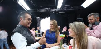 Dialoga Bronco con estudiantes de la Ibero