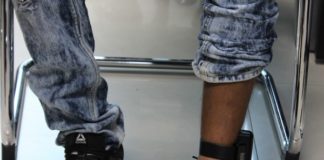 Colocan el primer brazalete electrónico a imputado en Nuevo León