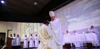 Celebran ordenación sacerdotal en Penal de Apodaca
