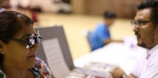 Entregan DIF Tamaulipas y Patrimonio de la Beneficencia Pública lentes graduados y aparatos auditivos