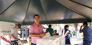 Emilio Cárdenas Montfort emite su voto