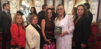 Obtiene primaria de NL premio mundial de calidad educativa