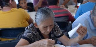 Supervisa Sebien trabajo en comedores comunitarios de zonas rurales