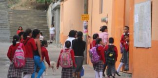 Más de un millón de estudiantes regresan a las aulas