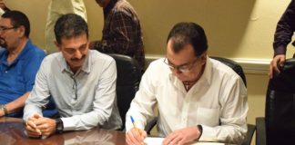 AUTORIDADES FIRMAN CONVENIO DE COLABORACIÓN.