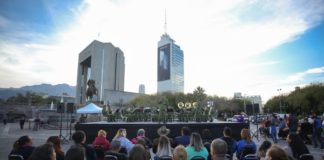 Anima banda de música Militar en la Explanada de los Héroes