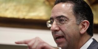 Javier Lozano ‘discute’ en Twitter con Secretaría de Ambiente por dichos de Beatriz Gutiérrez Müller