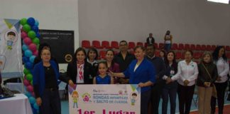 Participan estudiantes en concurso de Rondas Infantiles y Salto de Cuerda.