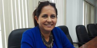 LE HACEN UNA CORDIAL INVITACIÓN AL C.GOBERNADOR FCO.J. GARCÍA CAVEZA DE VACA, A LAS FIESTAS DEL “DÍA DEL TURISTA”