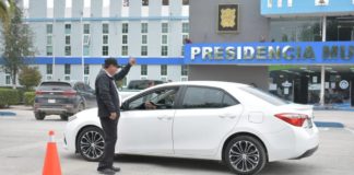 INVITA PRESIDENTE MUNICIPAL DE RÍO BRAVO, LIC. CARLOS R. ULIVARRI LÖPEZ, AL HACER USO DEL CINTURÓN DE SEGURIDAD.