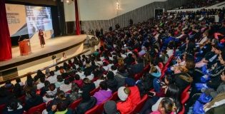 Comparte a las neolaredenses herramientas para empoderarse