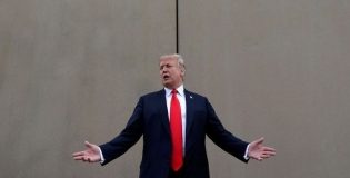 Trump recorta ayuda externa y sube gasto militar en plan presupuestario