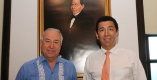 Mario López, Alcalde comprometido con su pueblo; afirma Héctor Garza González, Oficial Mayor de la SEP