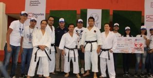 TODO UN ÉXITO EL MASTER TRAINNING DE KARATE DO ENTRENANDO CON CAUSA DE LA UAT CUS