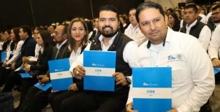 Agradece Sección 30 del SNTE, al Gobernador, Francisco García Cabeza de Vaca el primer pago a maestros de Ingles, correspondiente a su nombramiento base