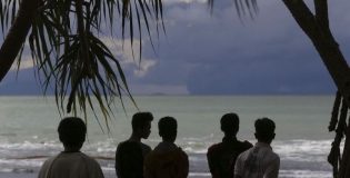 Alertan de posible tsunami en la isla de Sulawesi, Indonesia