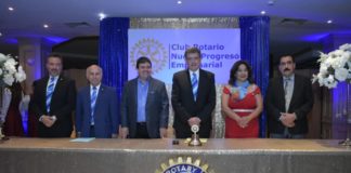 FELICITA GOBERNADOR ROTARIO A PRESIDENTE MUNICIPAL DE RÍO BRAVO.