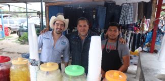 RECORRE ALBERTO LARA EL TIANGUIS DE LAS CALICHERAS.