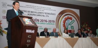 Asiste alcalde Mario López a graduación del CBTA 274 que llevó por nombre “Lic. Héctor Martín Garza González”