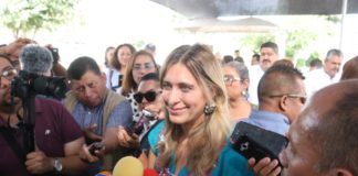 TIRA LA BASURA EN EL CAMIÓN, NO EN EL CARRETÓN