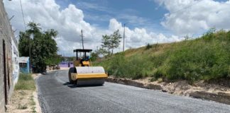 GOBIERNO MUNICIPAL DE REYNOSA QUE TITULA LA DRA.MAKI ORTIZ,PAVIMENTA ACCESOS A COLONIAS.