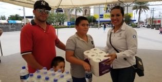 Responden ciudadanos con ayuda para afectados por lluvias.