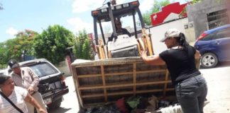 Municipio de reynosa da prioridad de labores diversas en Paseo de Las Flores,para agilizar y que regrese a la normalidad.