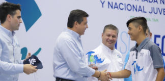 Gobernador entrega merecido reconocimiento a los deportistas de la Olimpiada Nacional y Nacional Juvenil 2019.