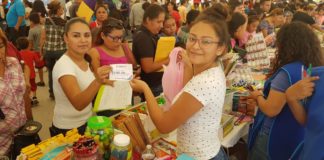 Es Reynosa único Municipio que otorga vales para útiles escolares.