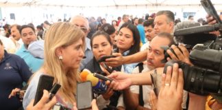 El Municipio entregó vales para útiles escolares en Feria de Regreso a Clases, no Becas.