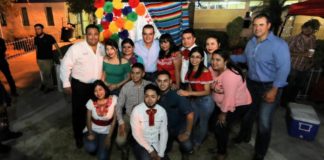 Agradecen alumnos de la UAT a Rivas construcción de cancha.