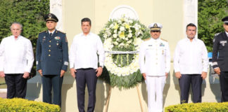 Montan guardia de honor y ofrenda floral en honor a los precursores de la Independencia Nacional.