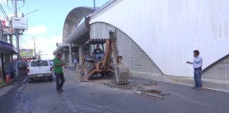 Se agiliza reparación de caído en bulevar Hidalgo.